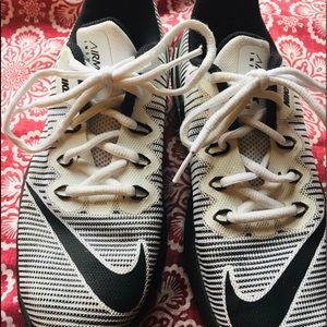 Nike AirMax infuriate youth 4